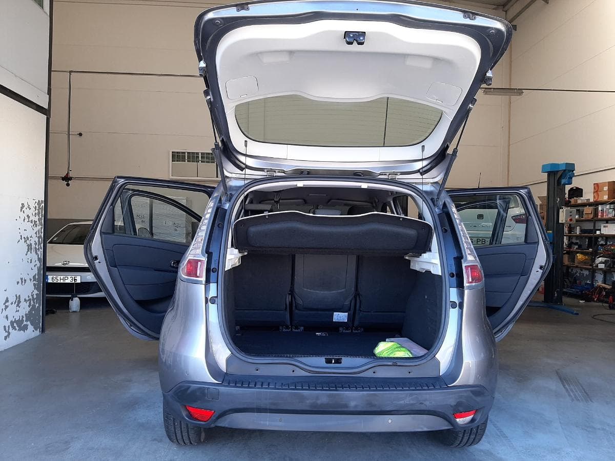 Renault Scénic 1.5 DCI · Ano 2014 — image 8