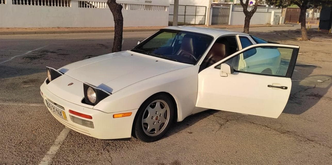 Porsche 944 Turbo — image 3