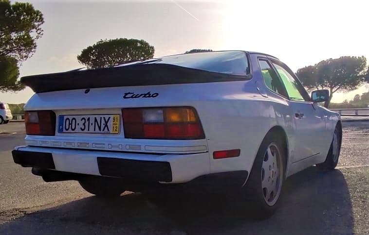 Porsche 944 Turbo — image 7