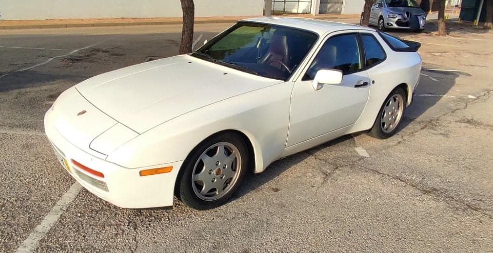 Porsche 944 Turbo — image 2
