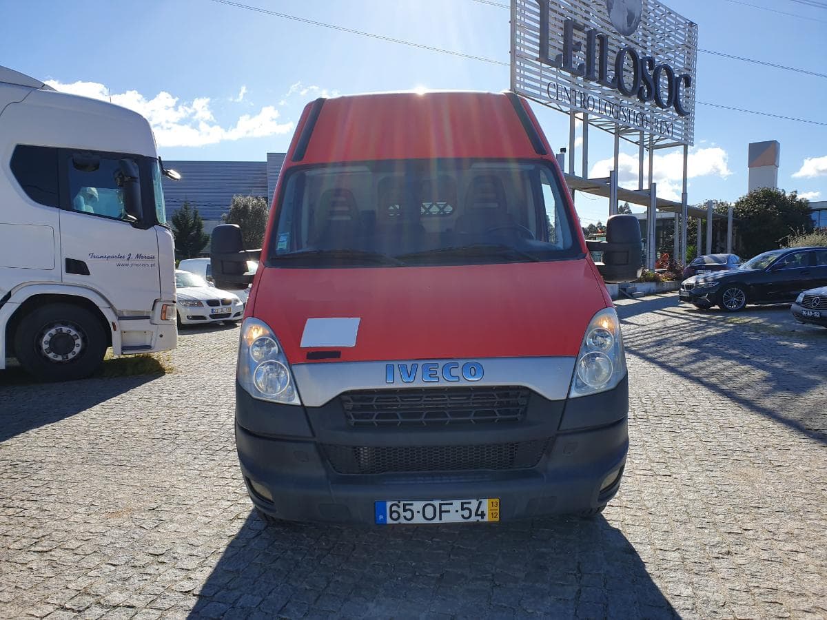Iveco Daily 35C15 · Ano 2013 — imagem 3
