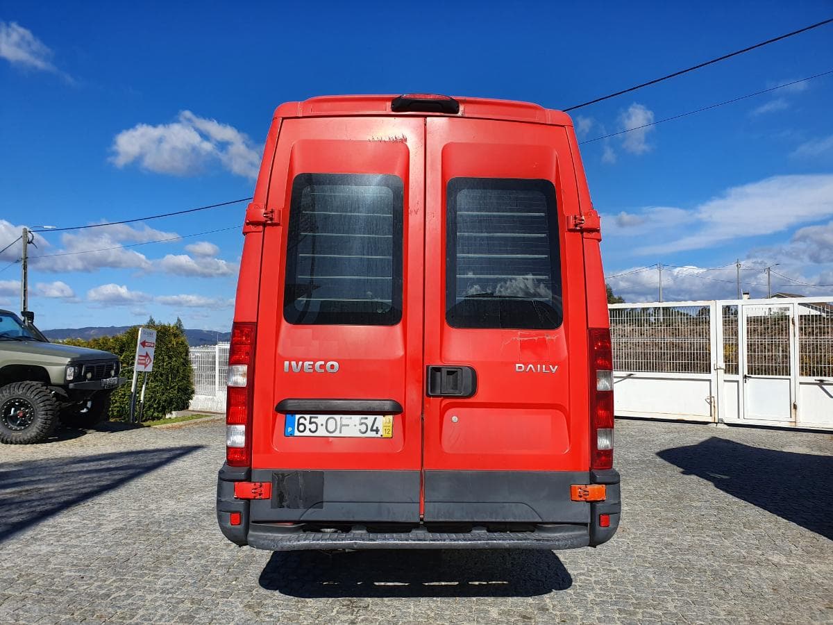 Iveco Daily 35C15 · Ano 2013 — imagem 6