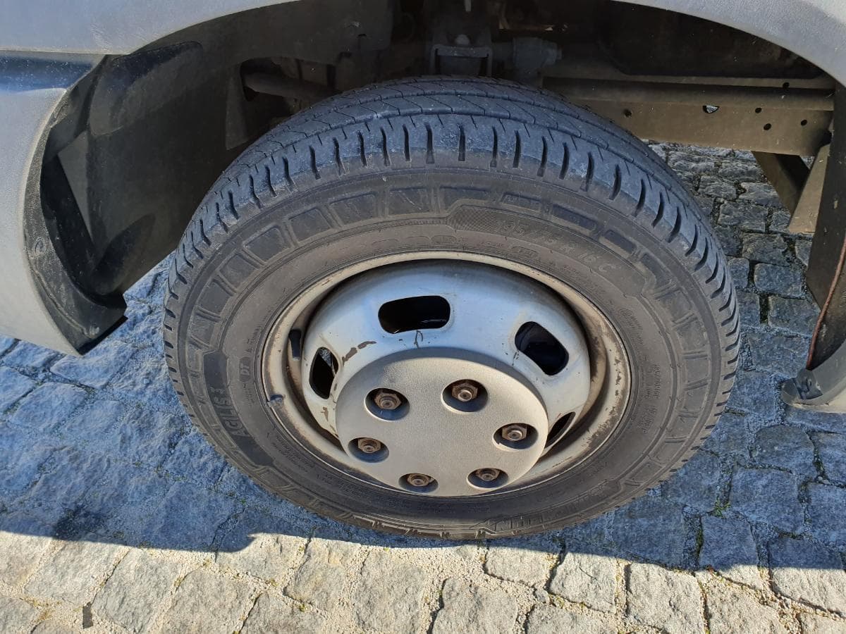 Iveco Daily 35C15 · Ano 2013 — imagem 15