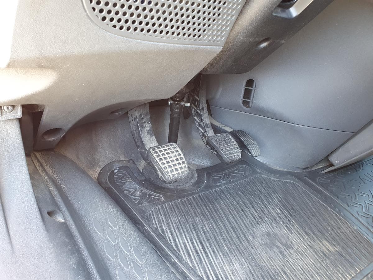 Iveco Daily 35C15 · Ano 2013 — imagem 23