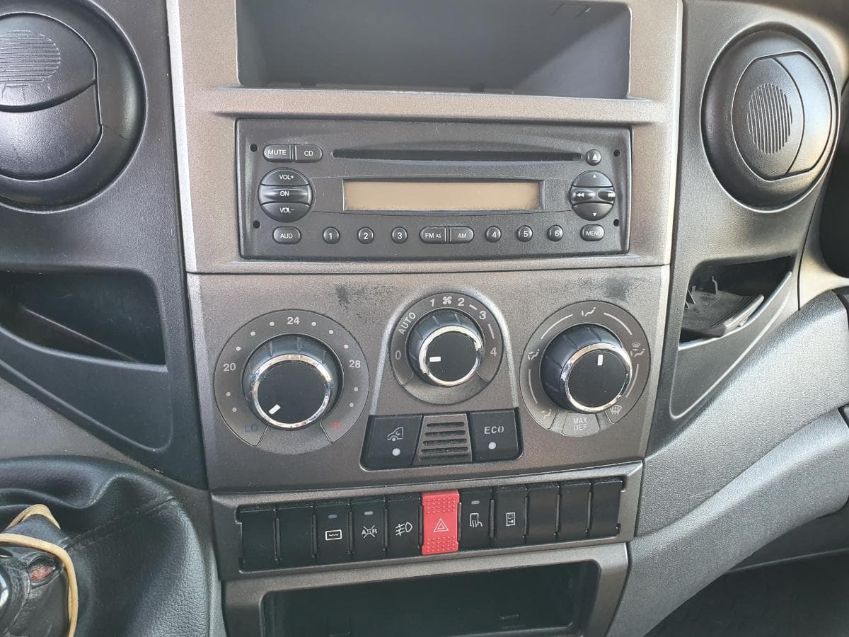 Iveco Daily 35C15 · Ano 2013 — imagem 30
