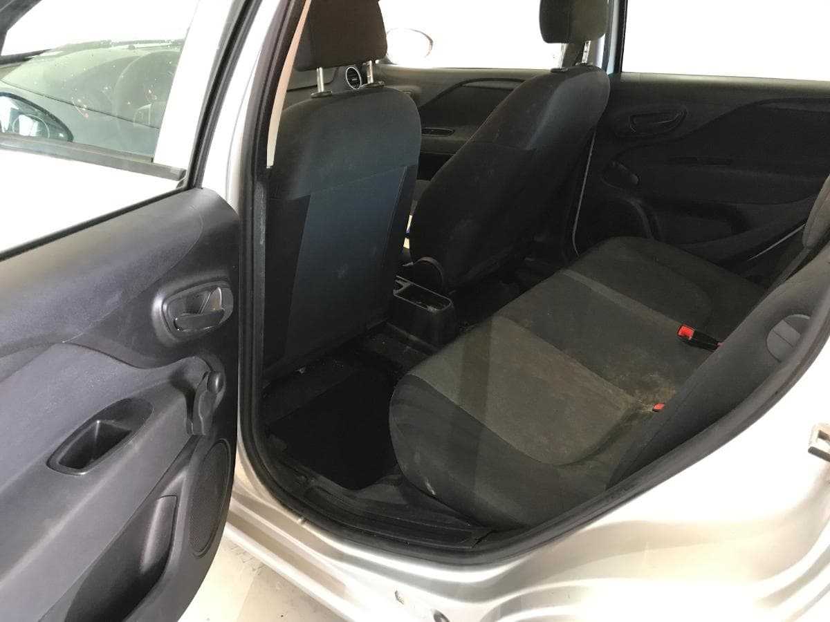 Fiat Punto 1.2 · Ano 2016 — image 17