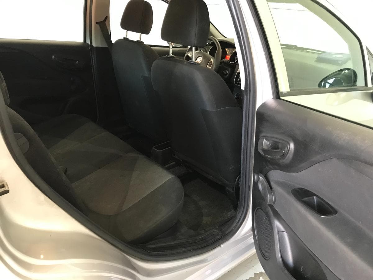 Fiat Punto 1.2 · Ano 2016 — image 25