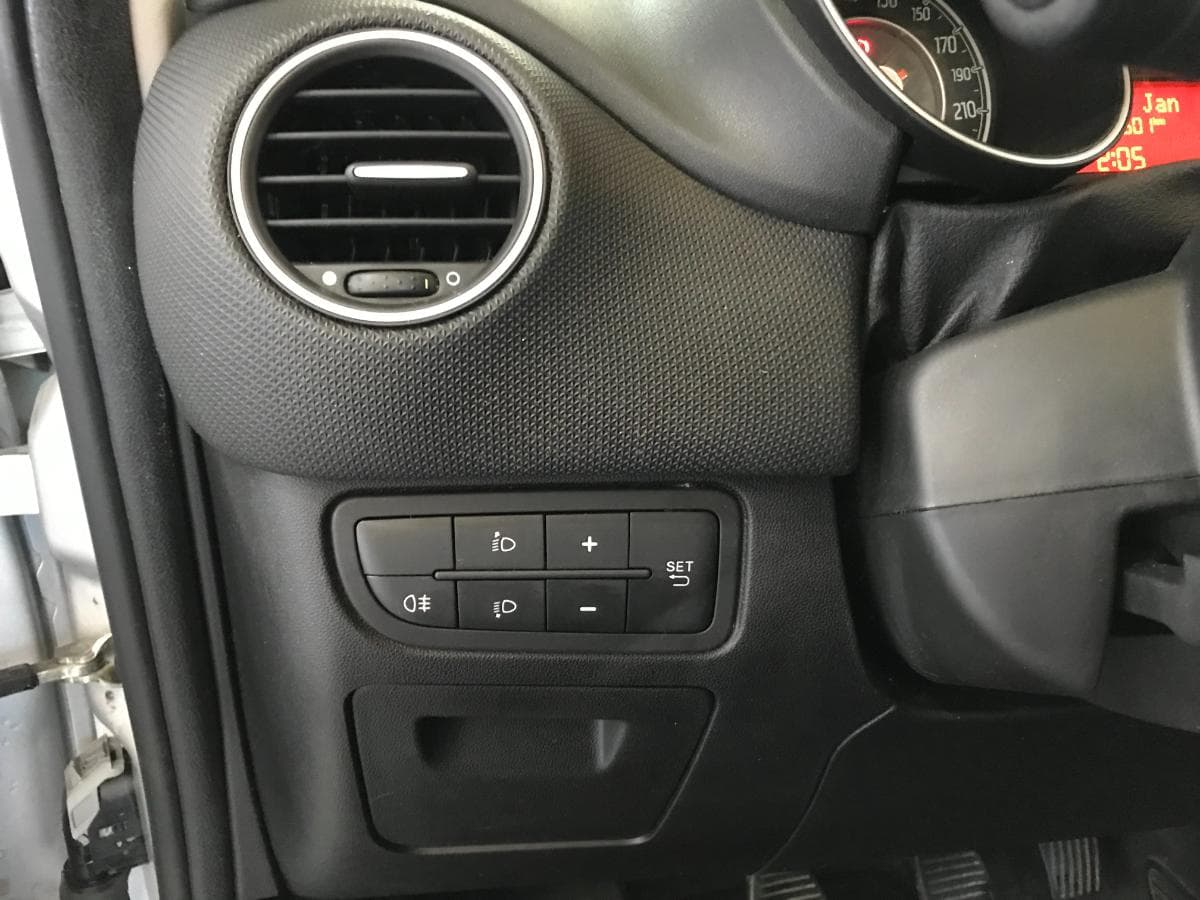 Fiat Punto 1.2 · Ano 2016 — image 26