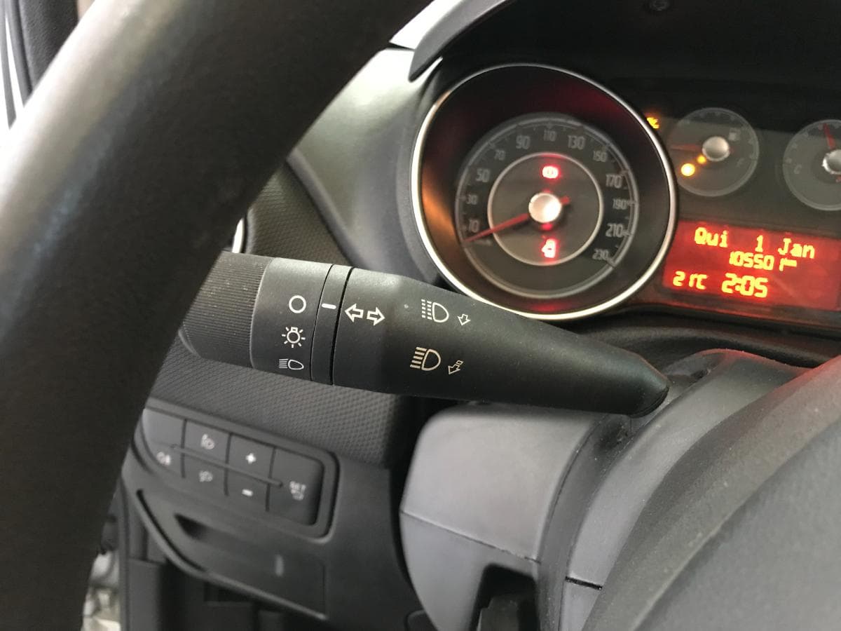 Fiat Punto 1.2 · Ano 2016 — image 35