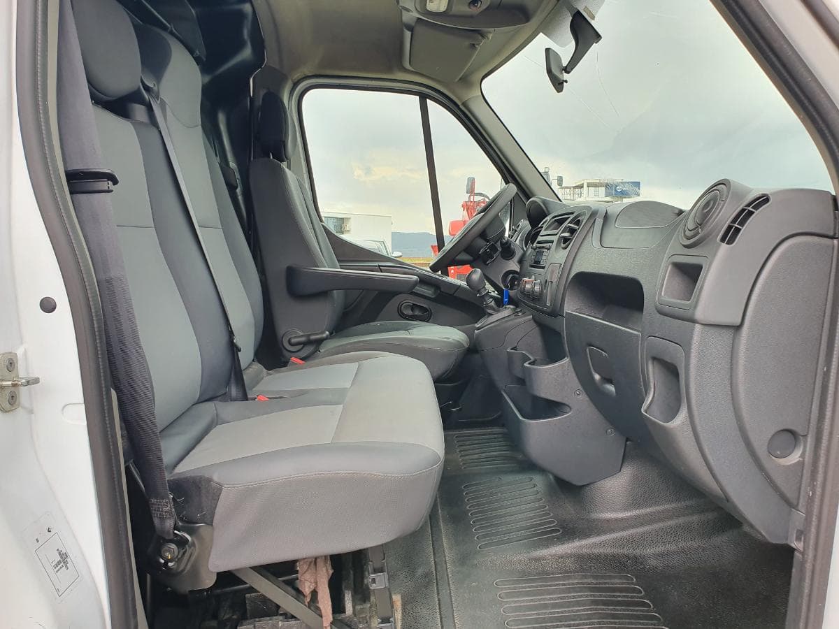 Renault Master 2.3 DCI · Ano 2019 — imagem 21