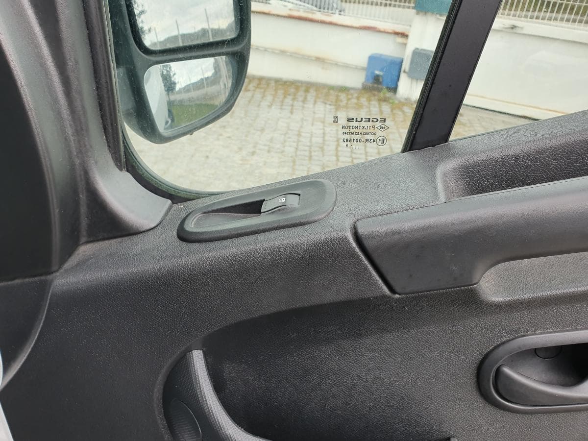 Renault Master 2.3 DCI · Ano 2019 — imagem 22