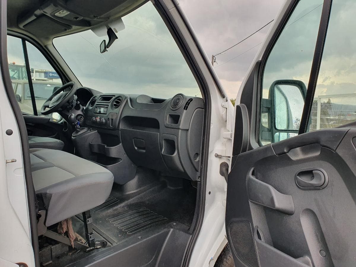 Renault Master 2.3 DCI · Ano 2019 — imagem 23
