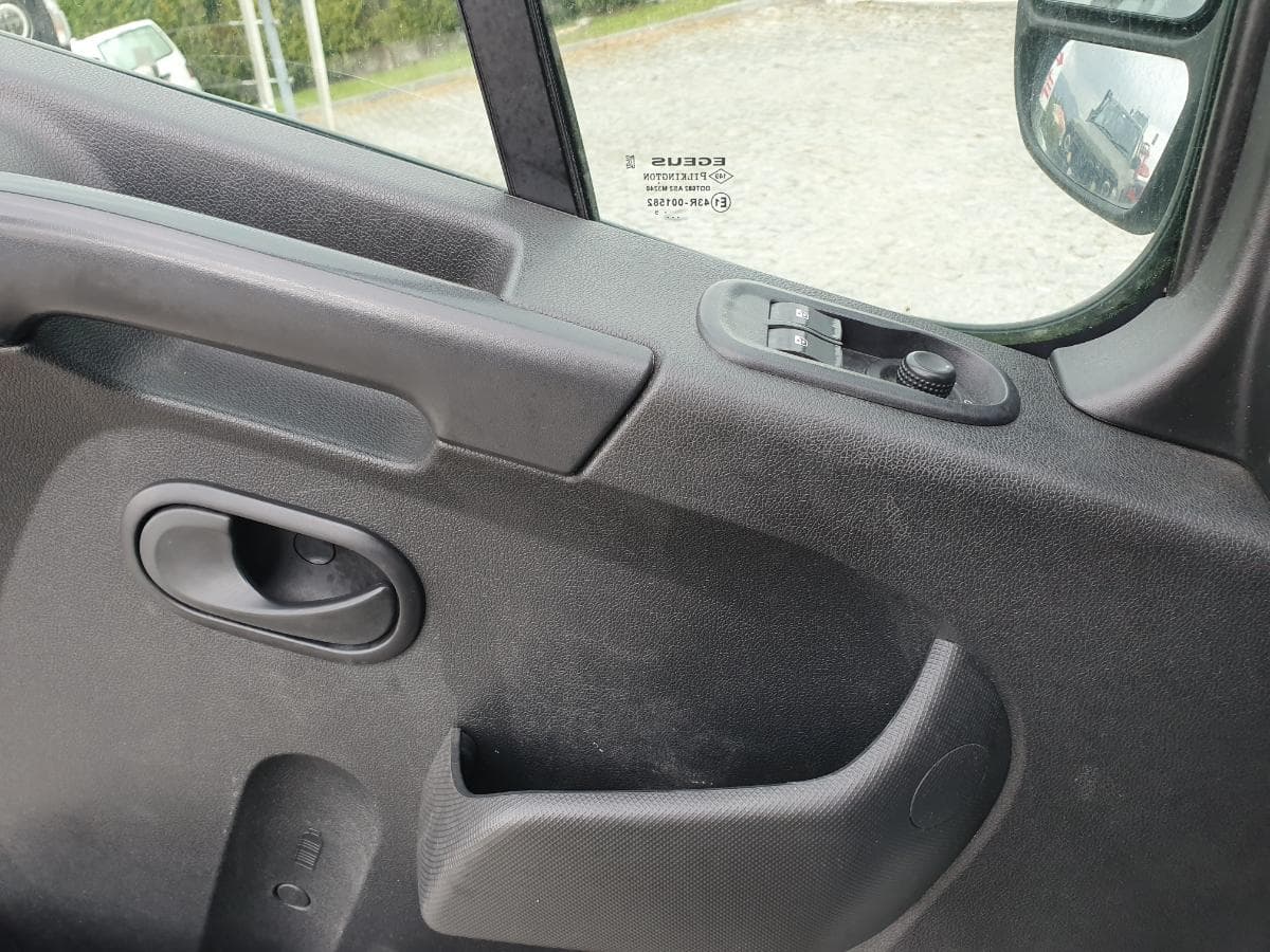 Renault Master 2.3 DCI · Ano 2019 — imagem 25