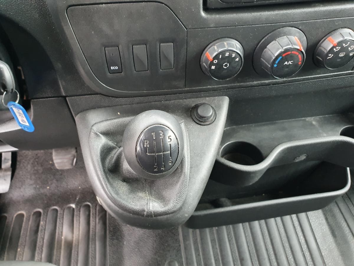Renault Master 2.3 DCI · Ano 2019 — imagem 31