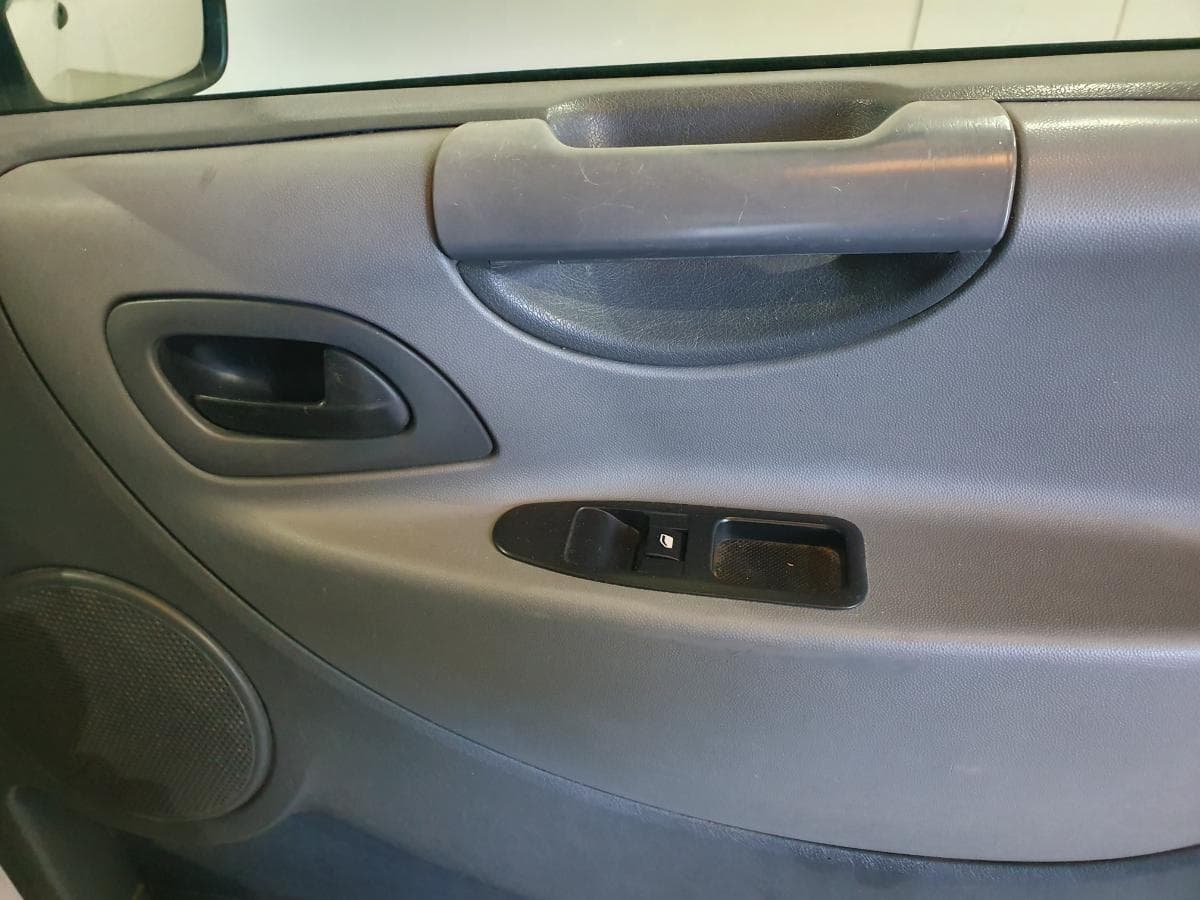 Citroën Jumpy 2.0 HDI · Ano 2011 — image 25