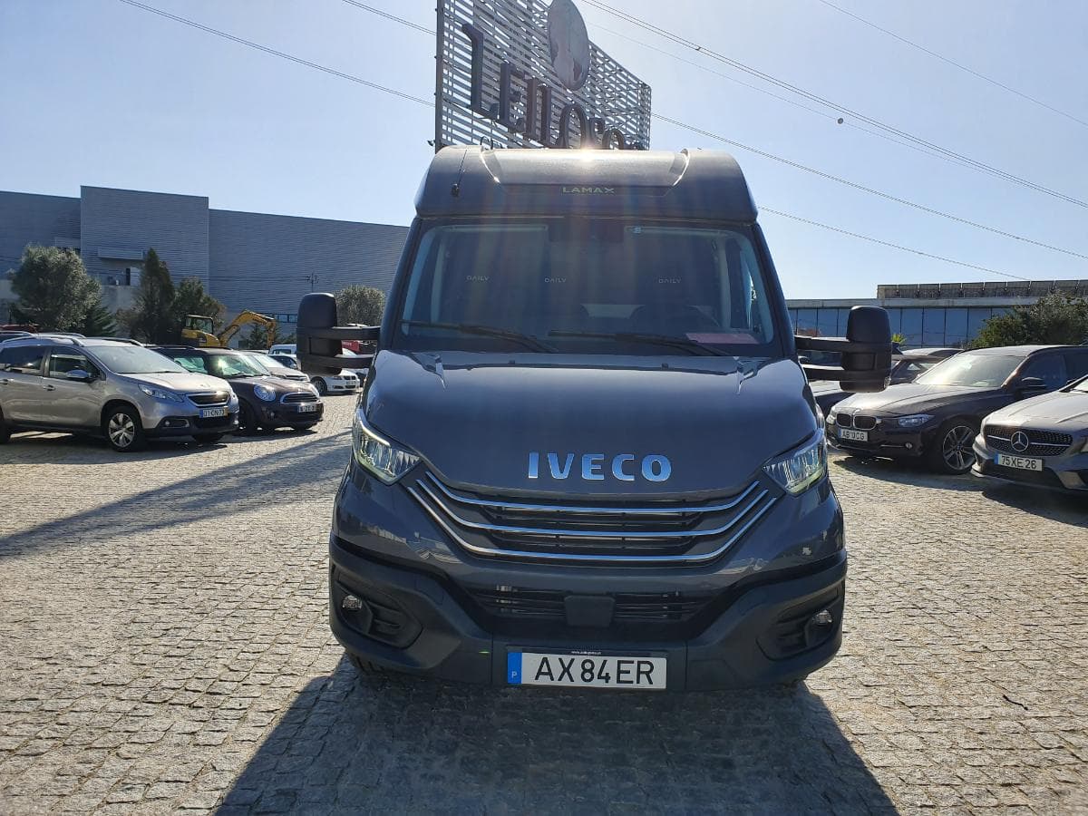 Reboque Pronto Socorro Iveco · Ano 2023 — image 3