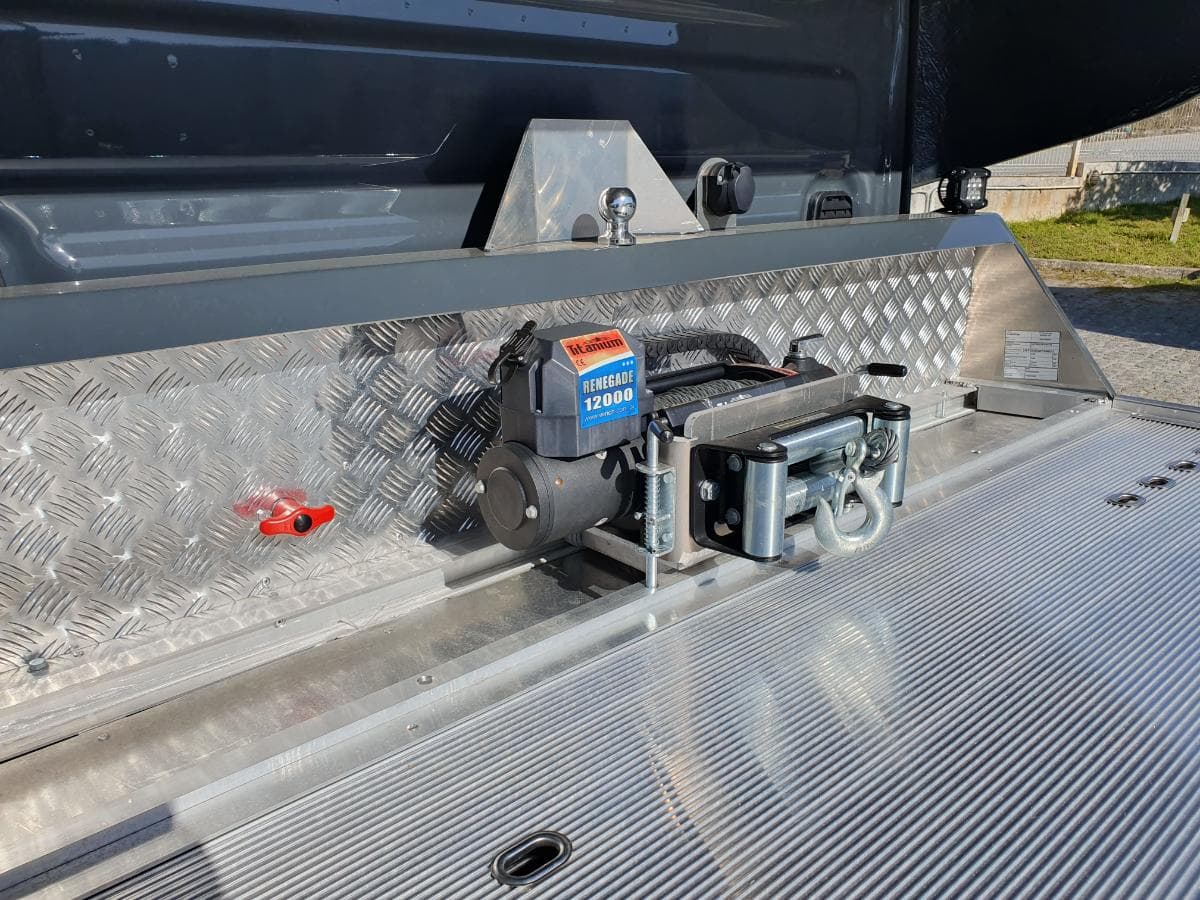 Reboque Pronto Socorro Iveco · Ano 2023 — image 8