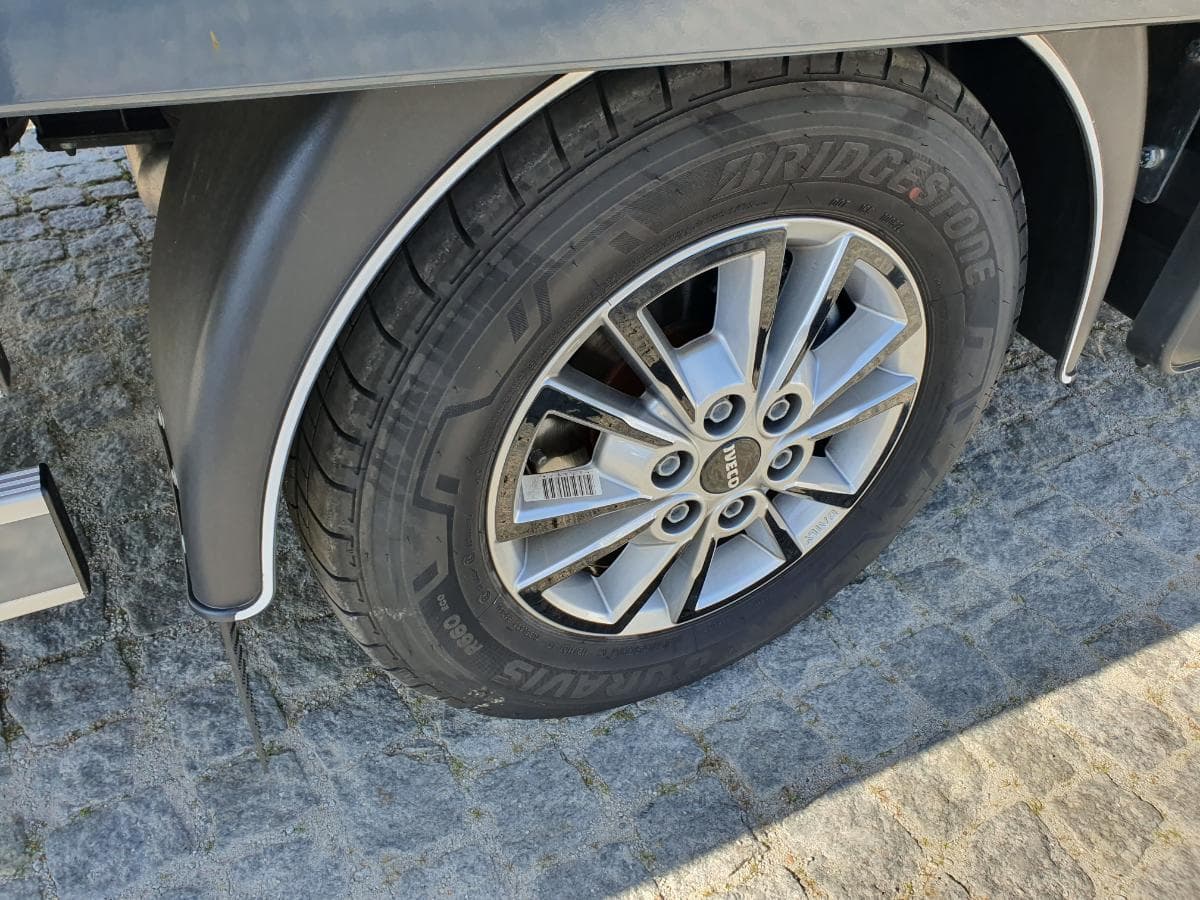 Reboque Pronto Socorro Iveco · Ano 2023 — image 14