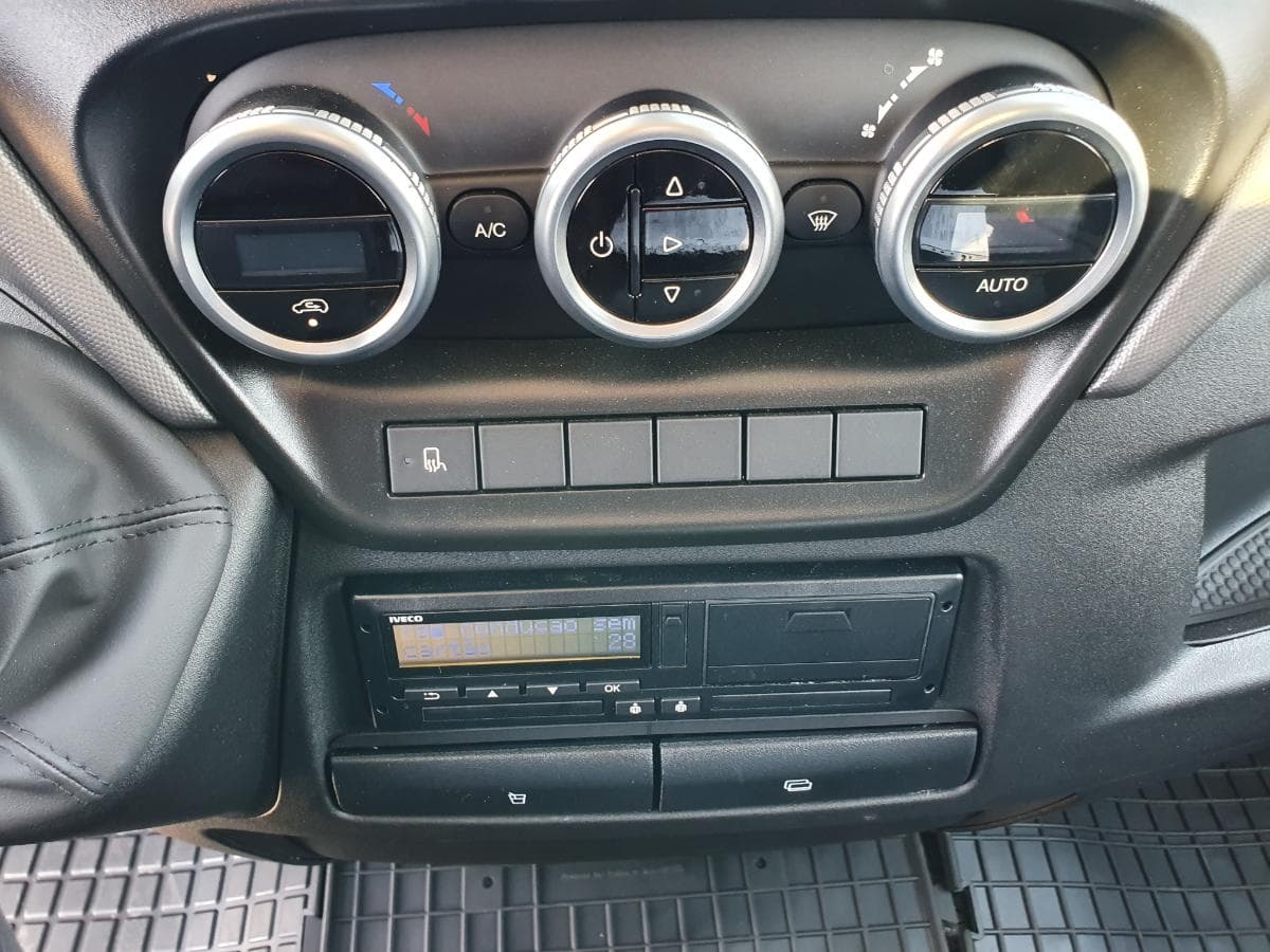 Reboque Pronto Socorro Iveco · Ano 2023 — image 23
