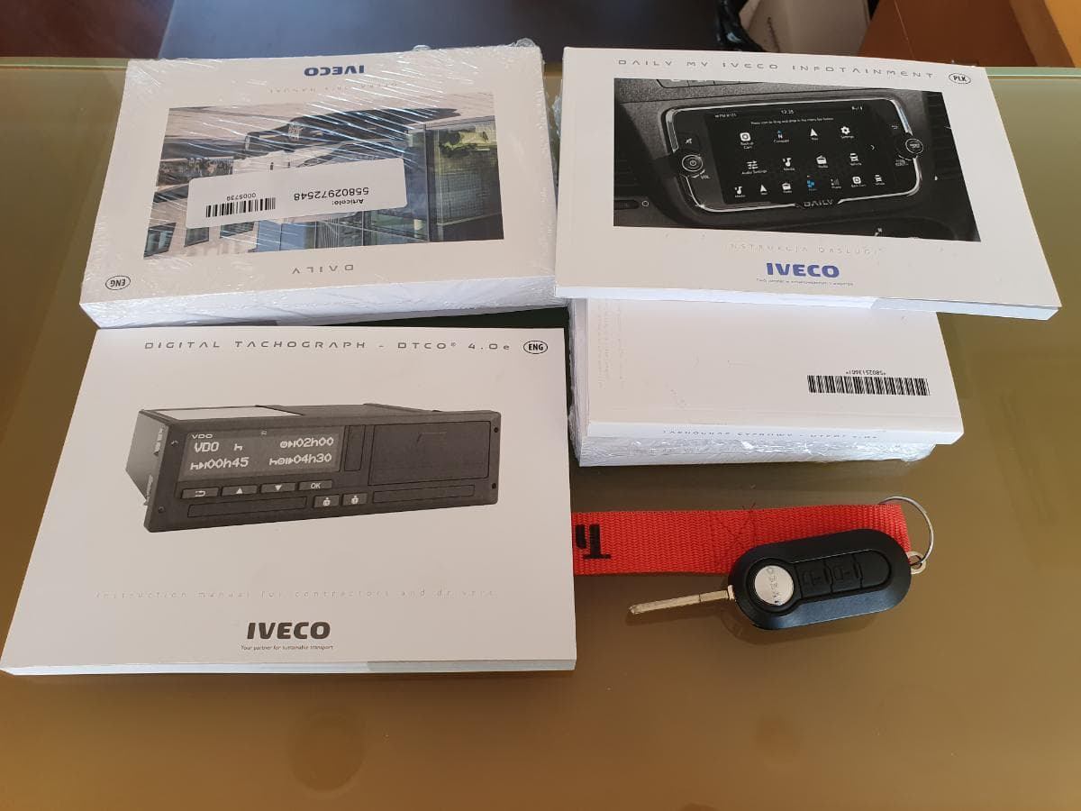 Reboque Pronto Socorro Iveco · Ano 2023 — image 39