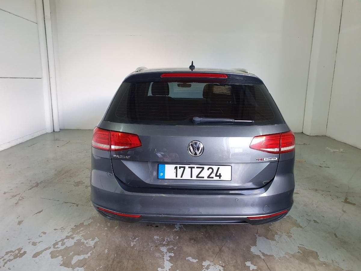 Volkswagen Passat 1.6 TDI · Ano 2015 — imagen 12