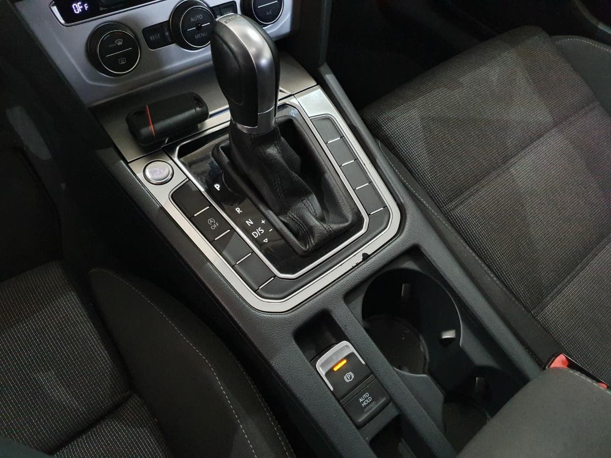 Volkswagen Passat 1.6 TDI · Ano 2015 — imagen 34