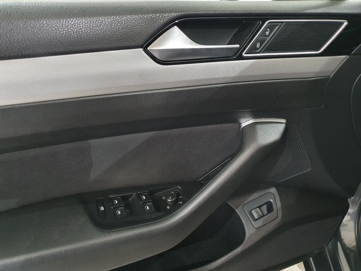 Volkswagen Passat 1.6 TDI · Ano 2015 — imagen 36