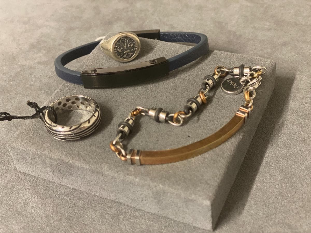 Pulseiras + Anel em prata e outros materiais — imagen 2