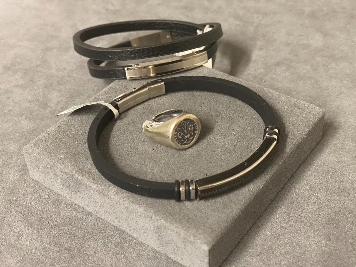 Pulseras + Anillo en plata y otros materiales — imagen 2