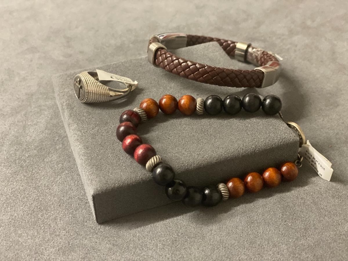 Anel e Pulseiras em prata e outros materiais — imagem 2