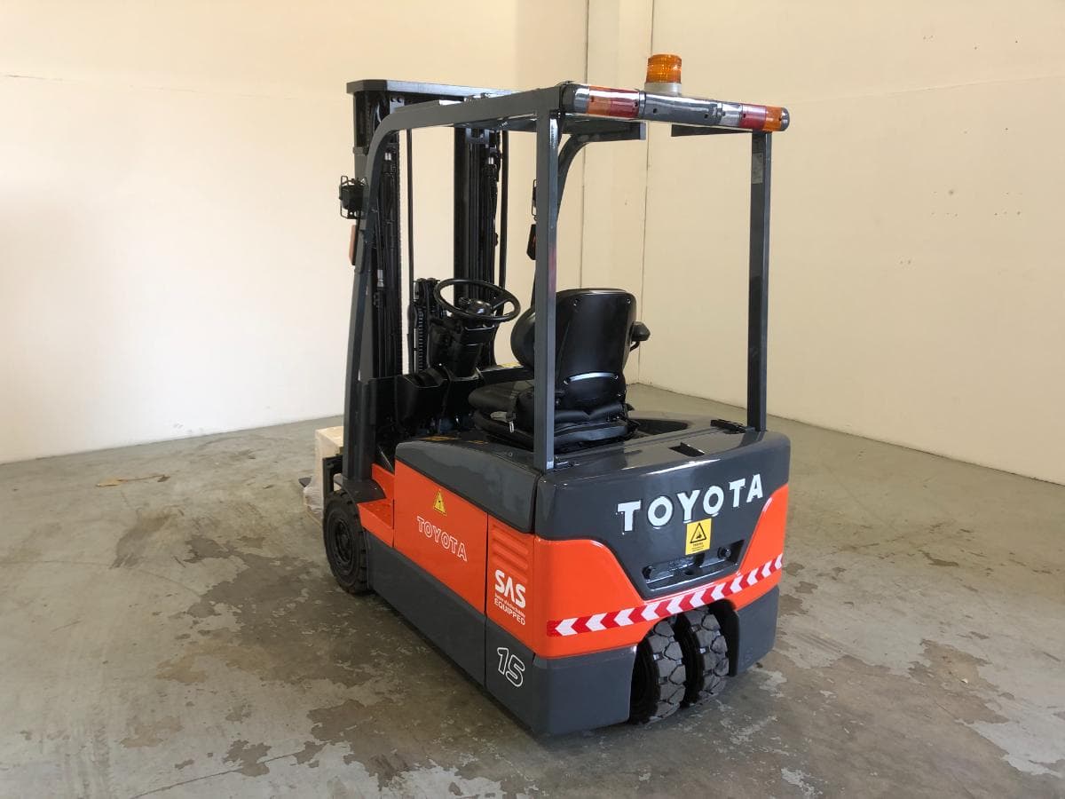 Empilhador Toyota Elétrico 1500 KG — imagem 8