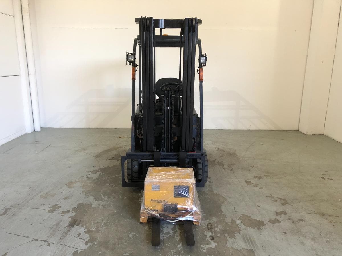 Empilhador Toyota Elétrico 1500 KG — imagem 2