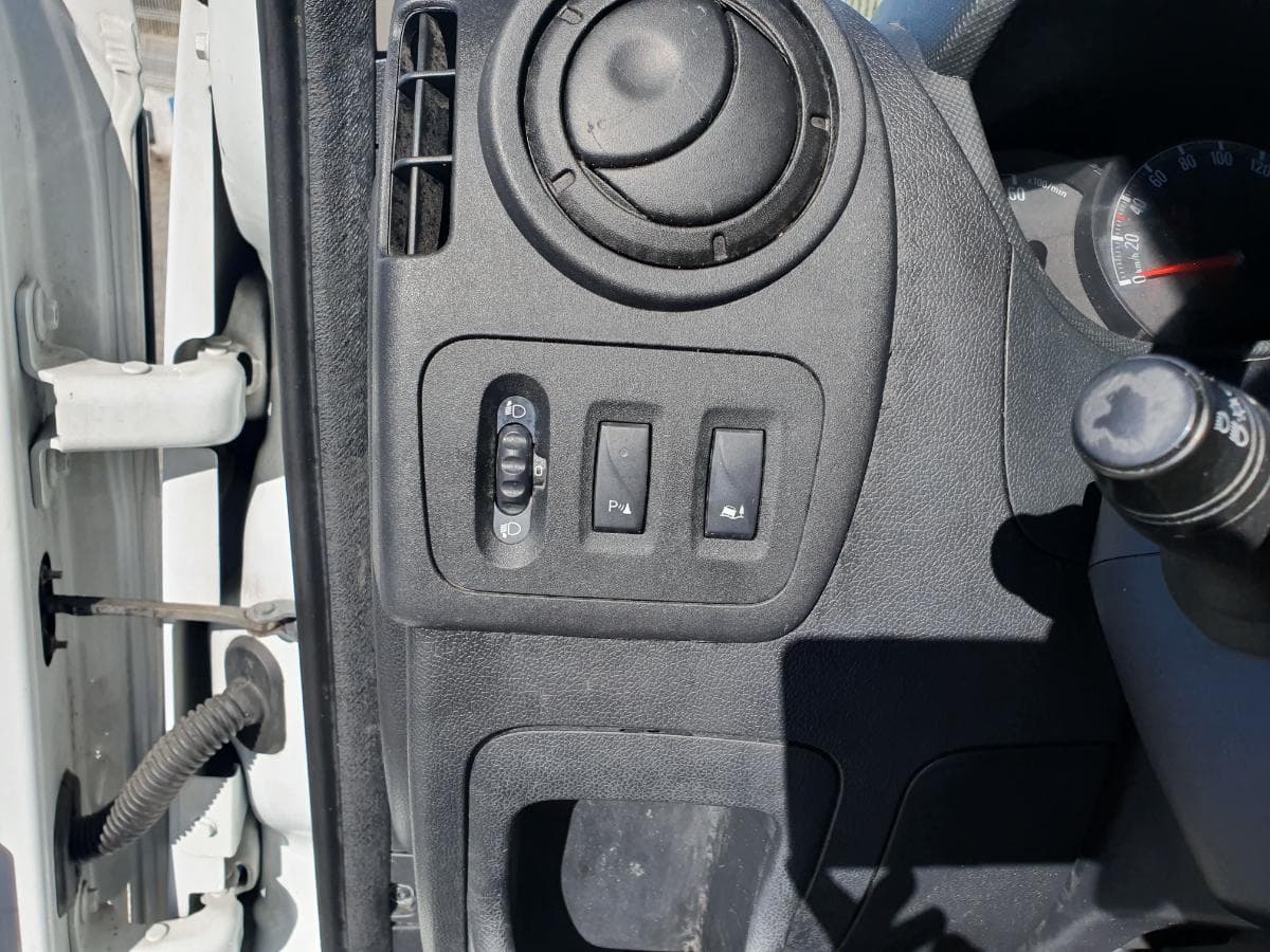 Opel Movano 2.3 CDTI · Ano 2018 — image 28