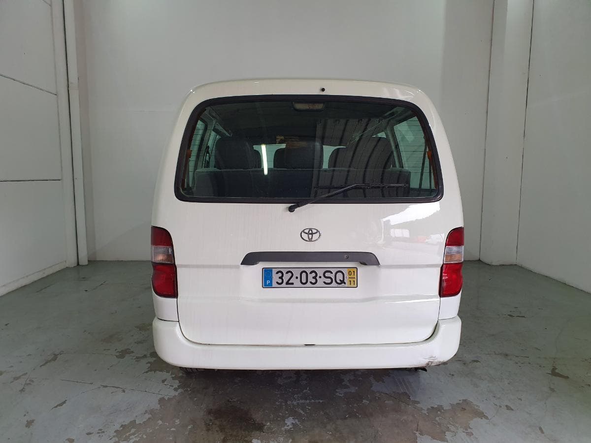 Toyota Hiace 2.4D · Ano 2001 — imagen 7