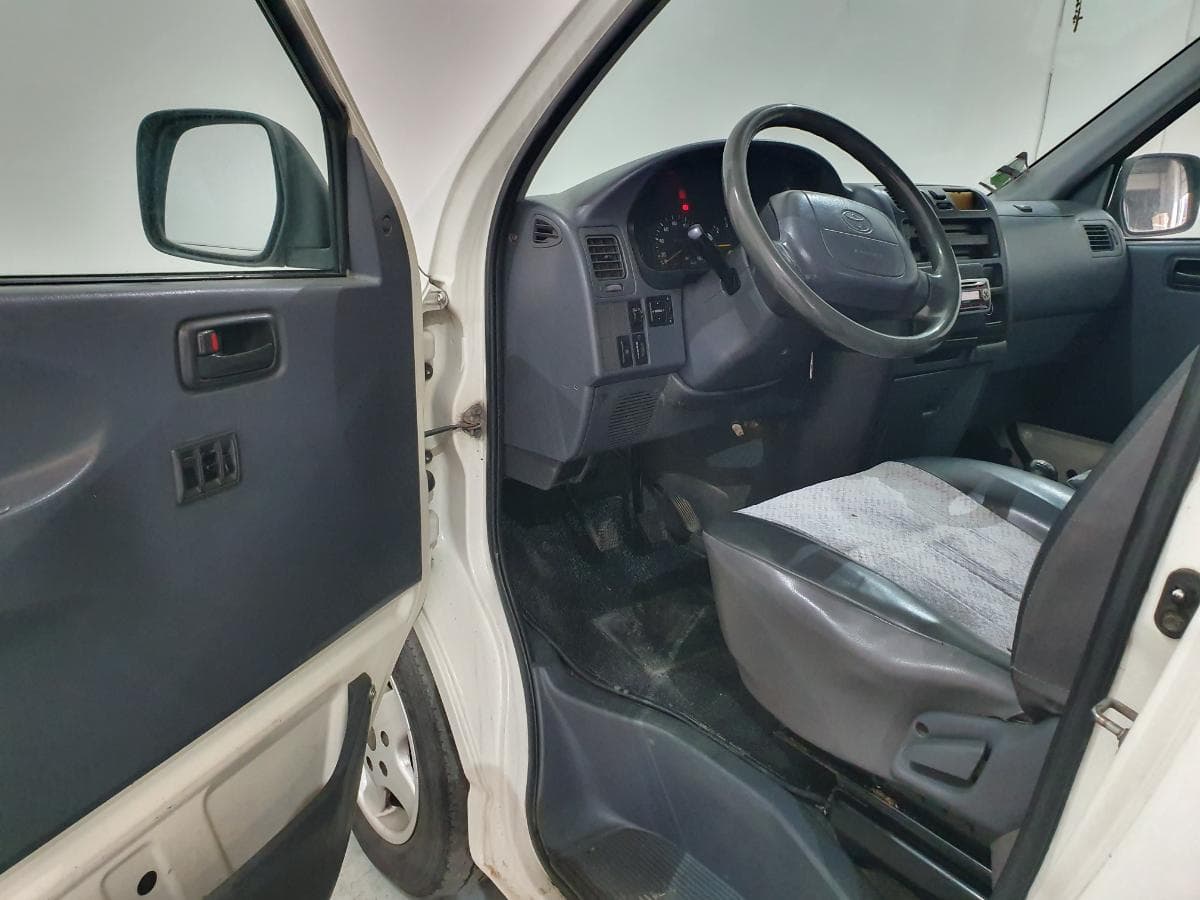 Toyota Hiace 2.4D · Ano 2001 — imagen 16