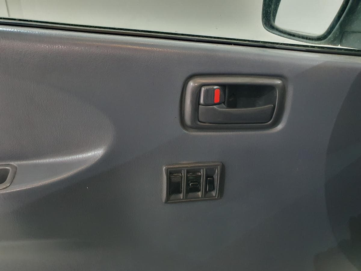 Toyota Hiace 2.4D · Ano 2001 — imagen 28