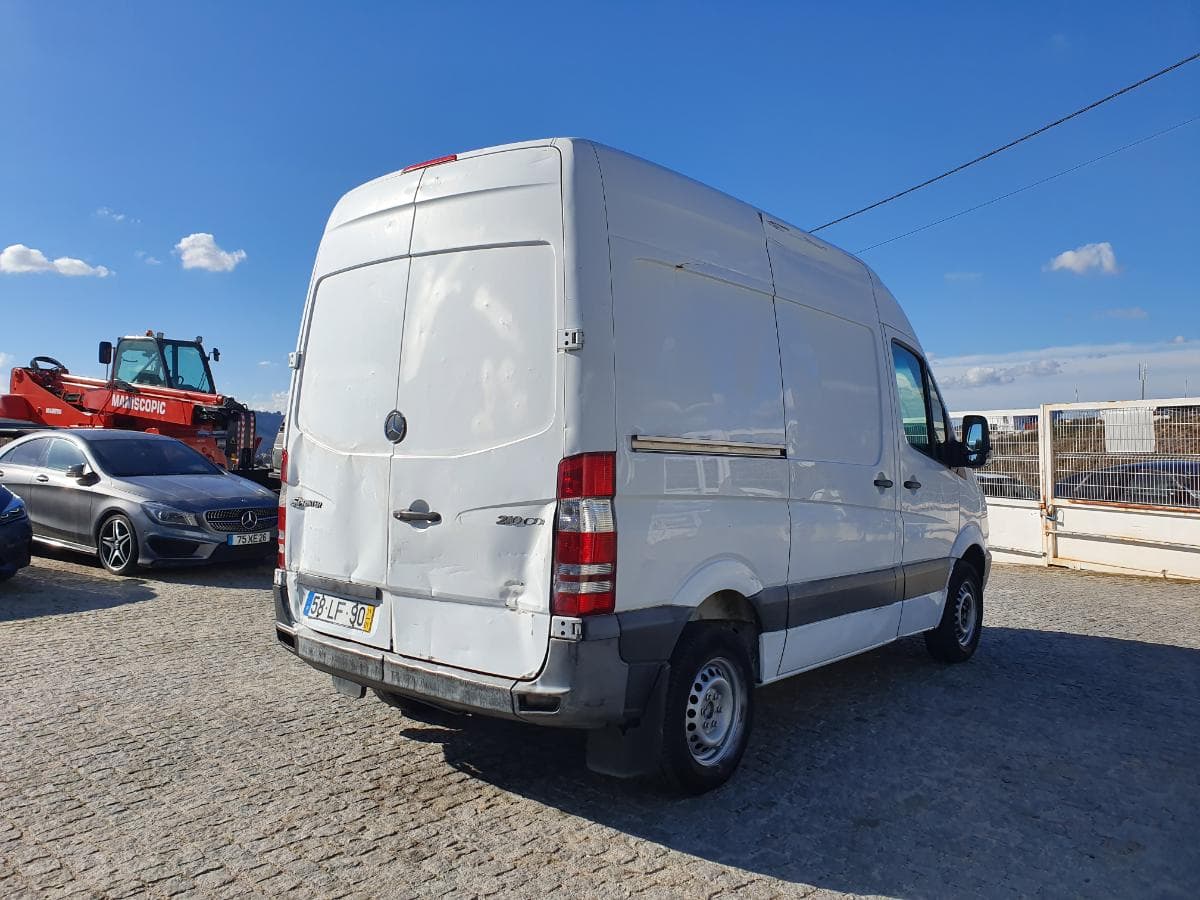 Mercedes-Benz Sprinter 210 CDI · Ano 2011 — imagen 5