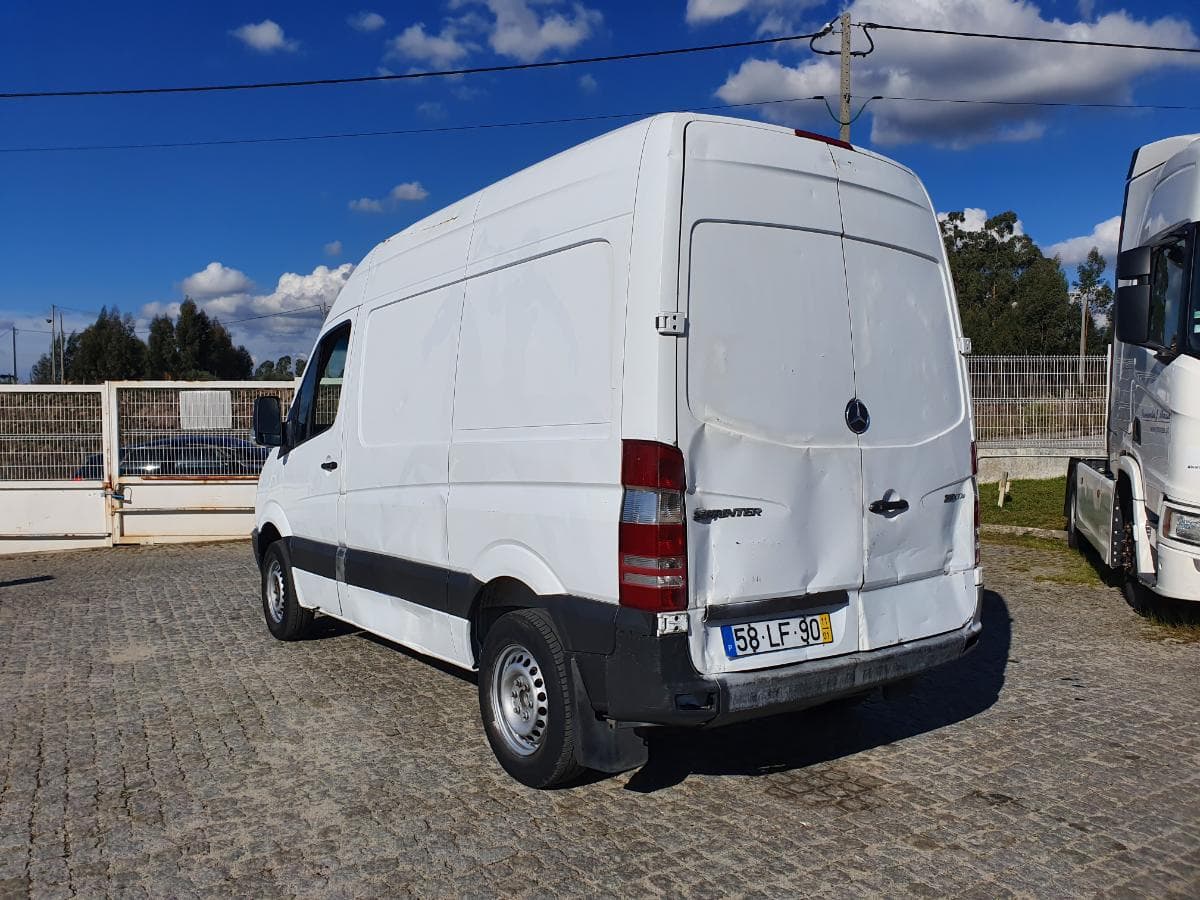Mercedes-Benz Sprinter 210 CDI · Ano 2011 — imagen 7