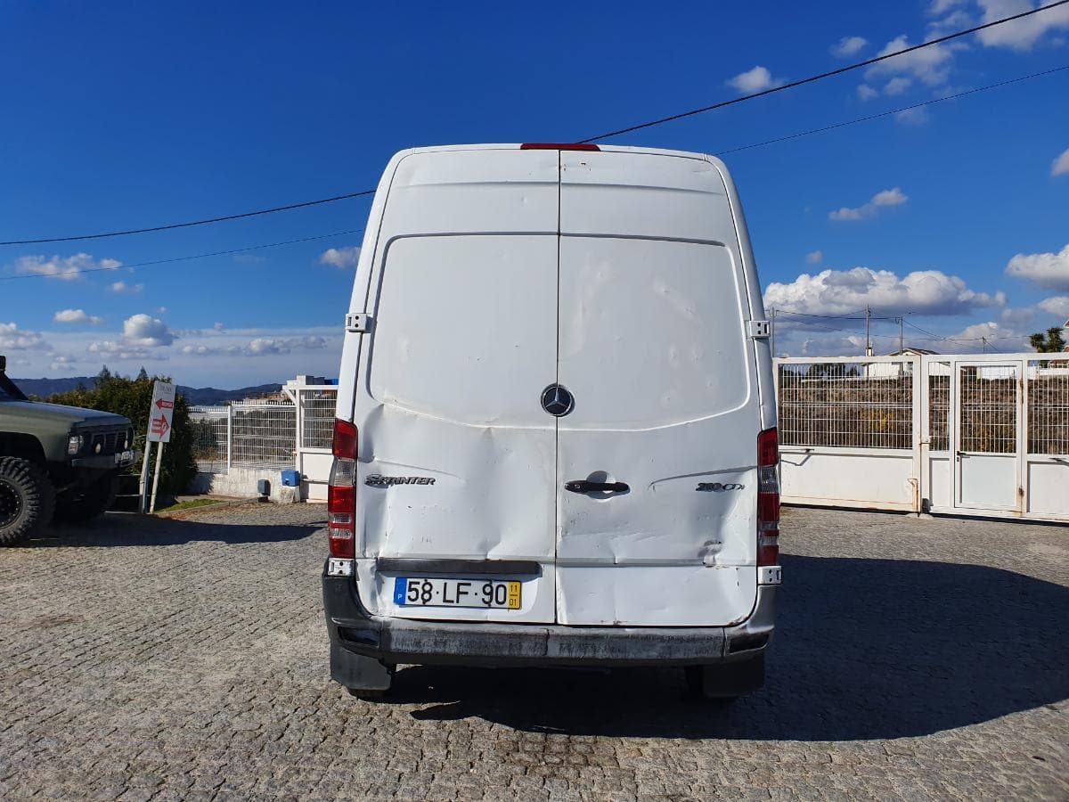 Mercedes-Benz Sprinter 210 CDI · Ano 2011 — imagen 6