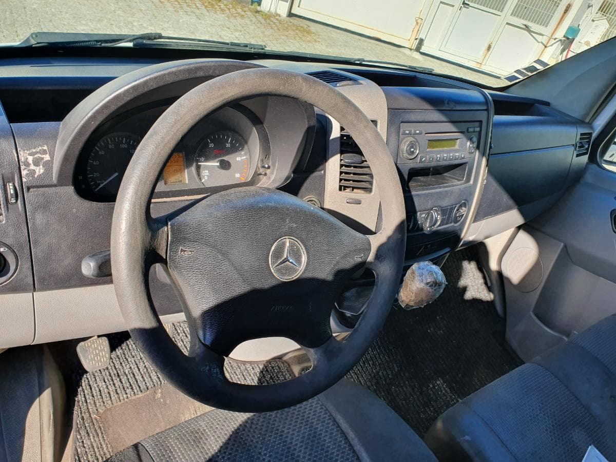 Mercedes-Benz Sprinter 210 CDI · Ano 2011 — imagen 29