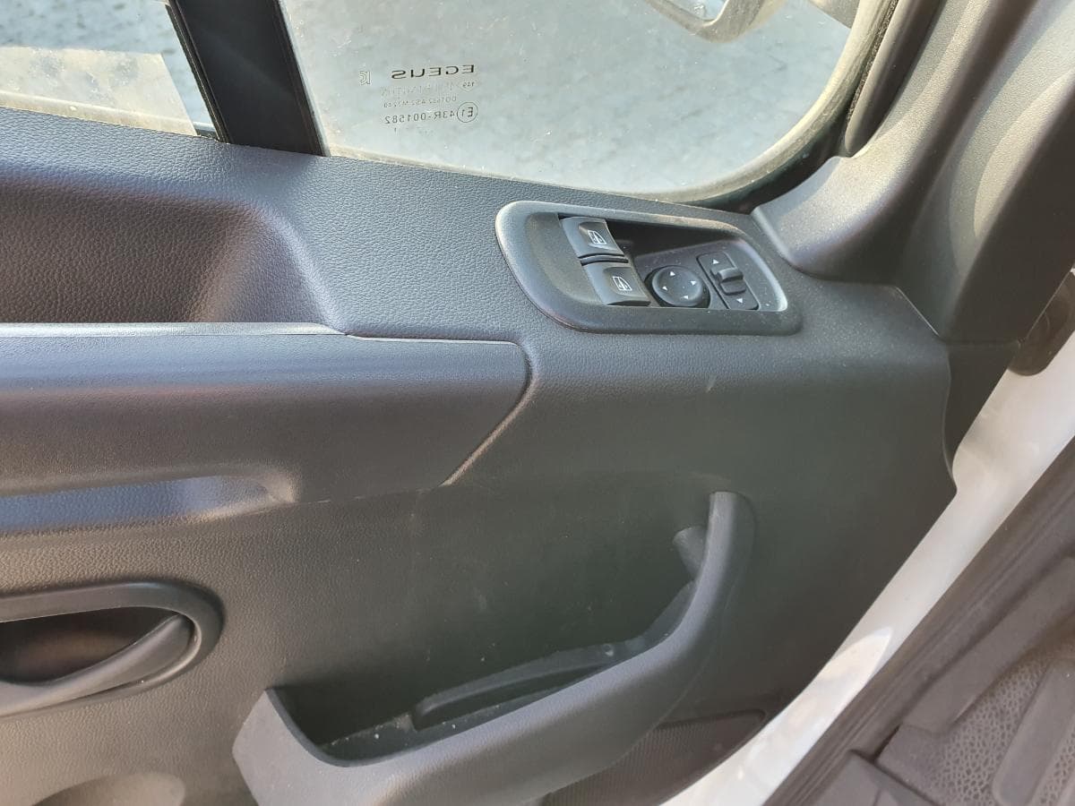 Renault Master 2.3 DCI · Ano 2021 — imagem 24