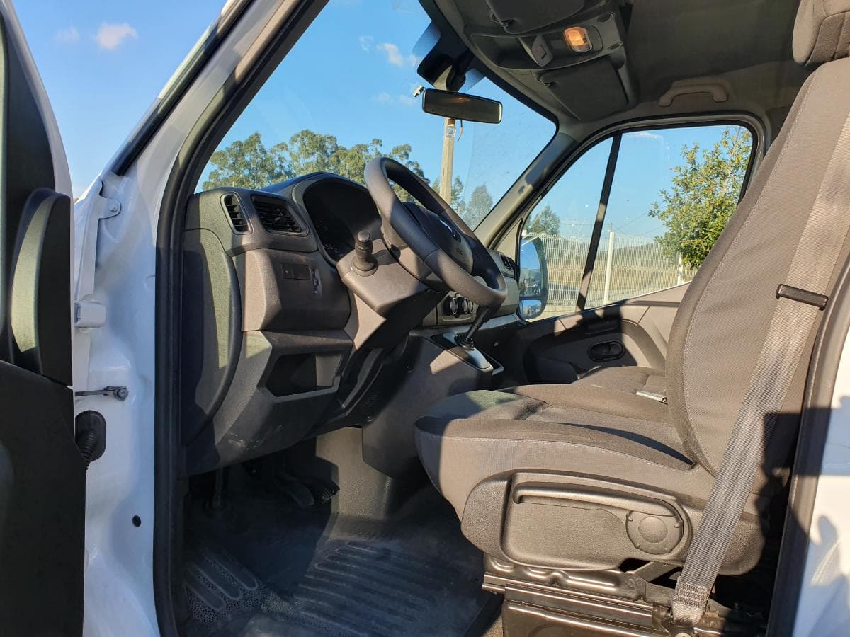 Renault Master 2.3 DCI · Ano 2021 — imagem 25