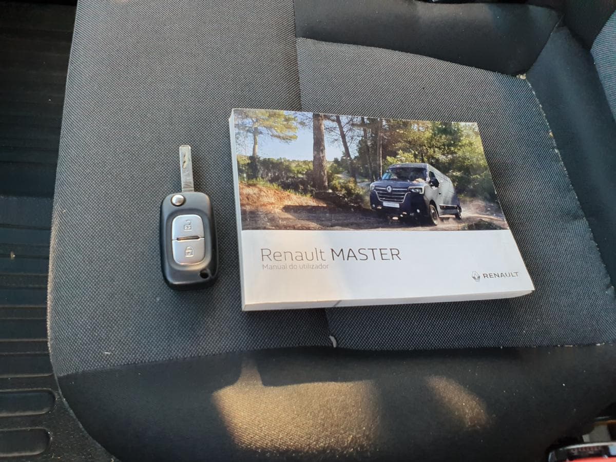 Renault Master 2.3 DCI · Ano 2021 — imagem 36