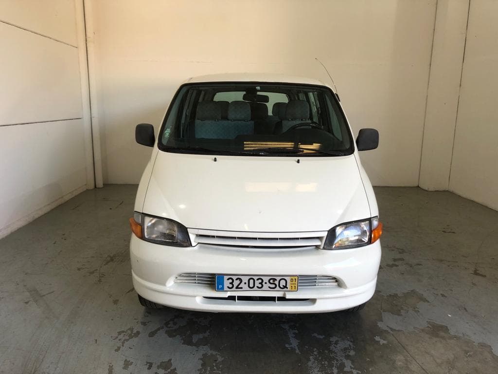 Toyota Hiace 2.4D · Ano 2001 — imagen 3
