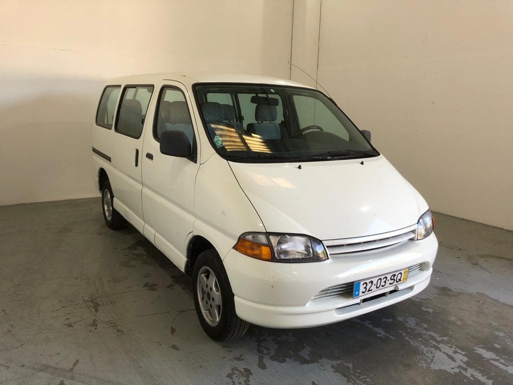 Toyota Hiace 2.4D · Ano 2001 — imagen 1