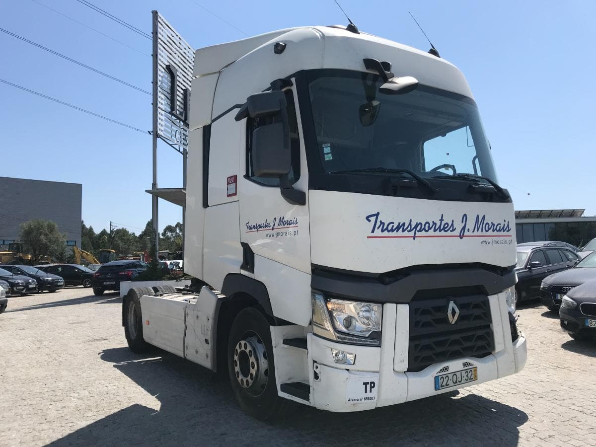 Renault T480 · Ano 2015 — image 1