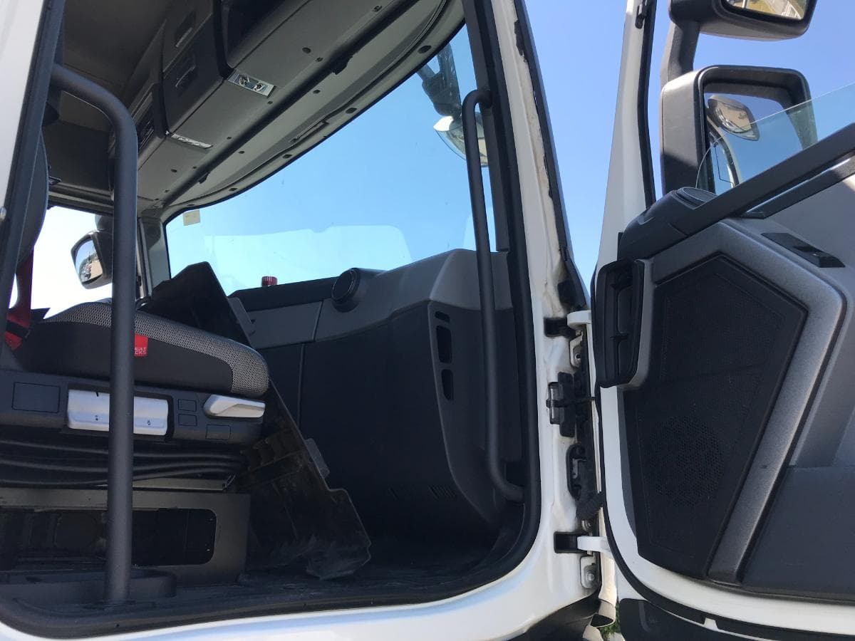 Renault T480 · Ano 2015 — image 18