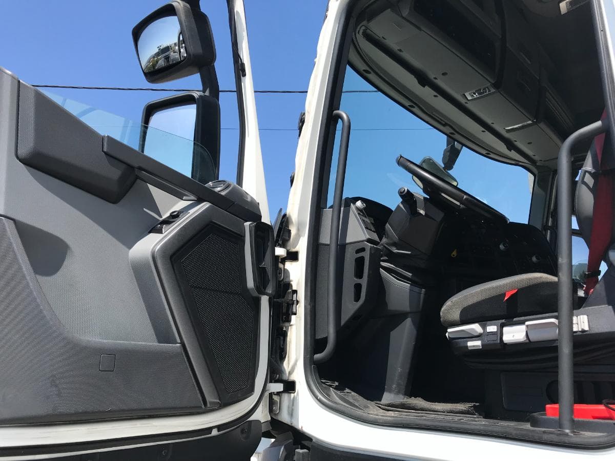 Renault T480 · Ano 2015 — image 17