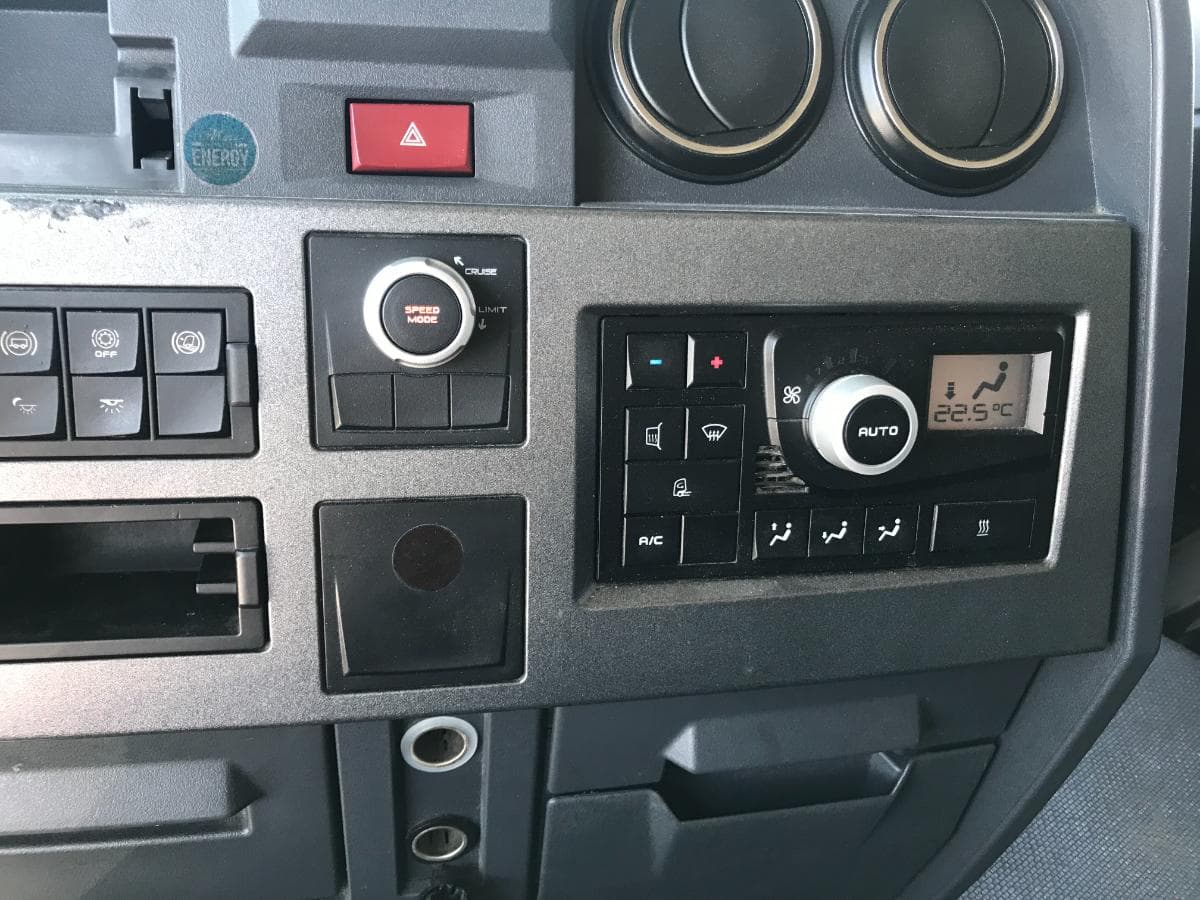 Renault T480 · Ano 2015 — image 23