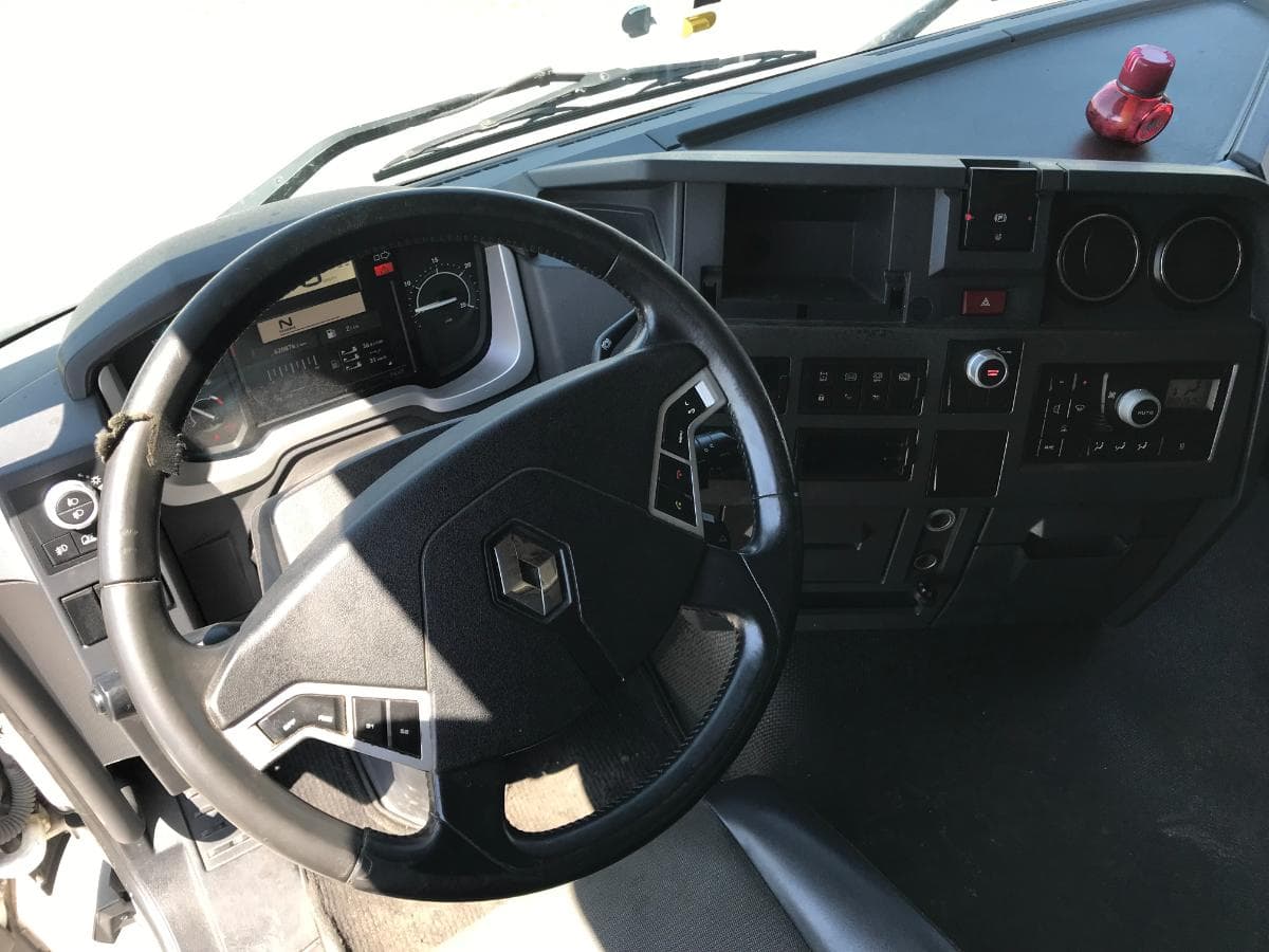 Renault T480 · Ano 2015 — image 34